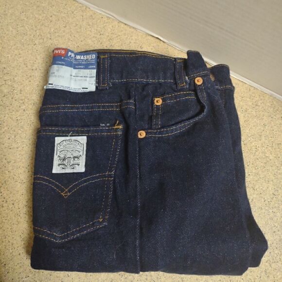 👍 Girl's Vintage Levi's 12 SLIM.  K1 - Picture 6 of 6